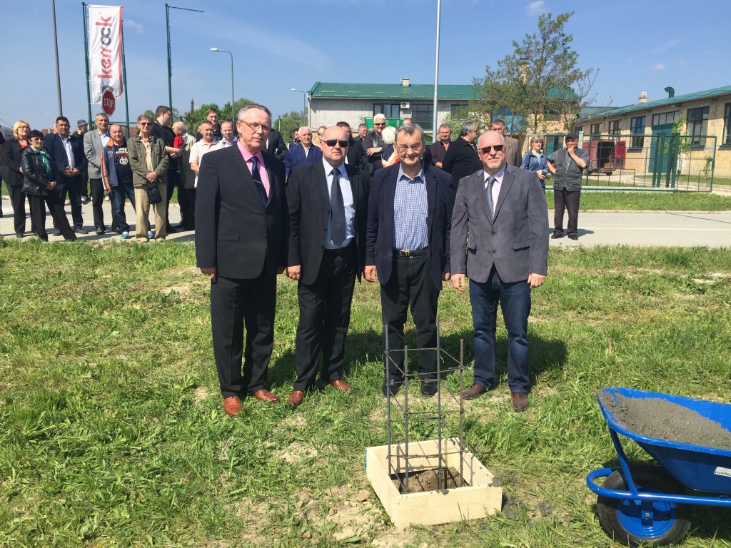 Polaganje kamena temeljca za slovenačku fabriku Kopitarna u Apatinu, Kurnik Marijan Živorad Smiljanić