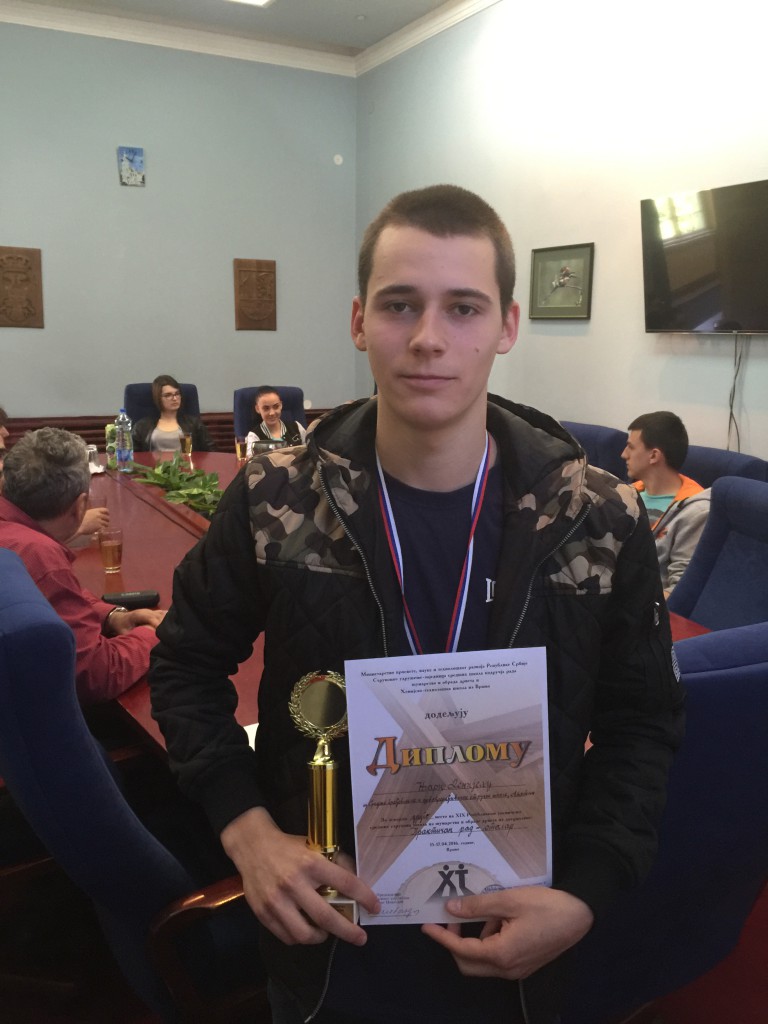 APATINSKA GRAĐEVINSKA I DRVOPRERAĐIVAČKA ŠKOLA NAJBOLJA U SRBIJI