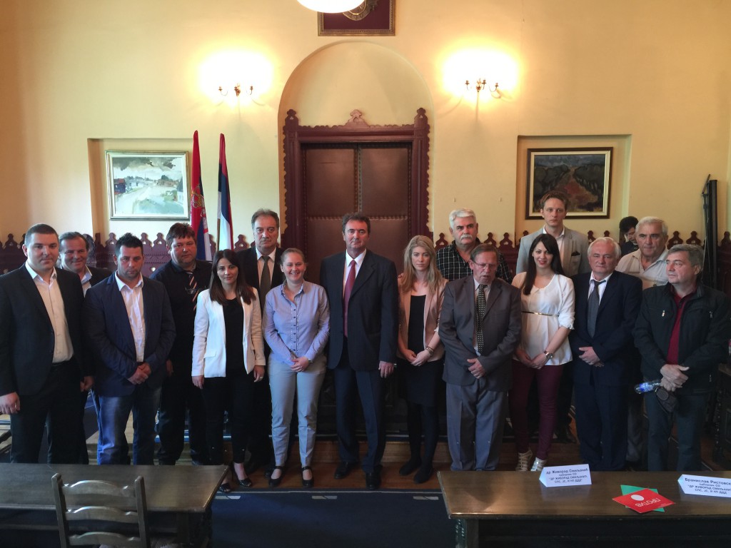 Konstitutivna sednica SO Apatin 2016, pobeda naprednjaka