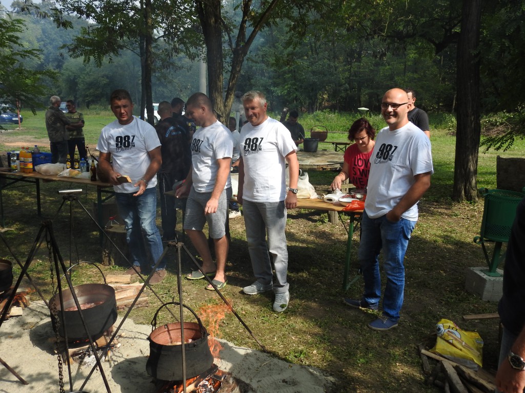 GULAŠIJADA APATIN 2016-EKIPA RADIO DUNAVA