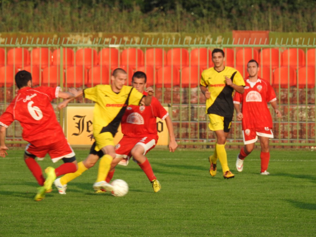 FK Mladost FK Bratstvo (22)