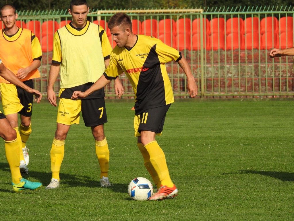 FK Mladost FK Bratstvo (33)