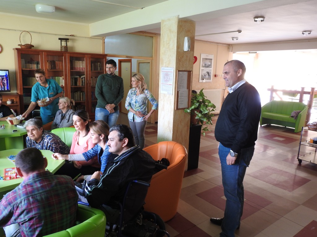 Vladimir Vuksav, Sladjana Zivkov, dom za stare (7)