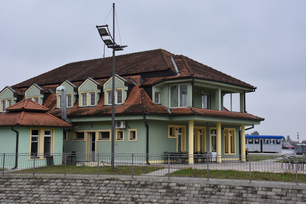 RESTORAN MARINA, APATIN OKTOBAR 2016