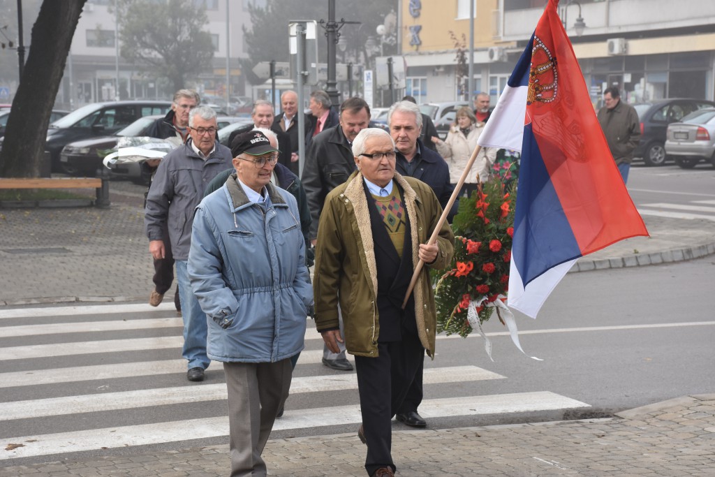 Dan Opštine Apatin, 24.oktobar 2016, polaganje venaca (18)