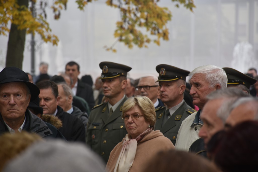 Dan Opštine Apatin, 24.oktobar 2016, polaganje venaca (25)