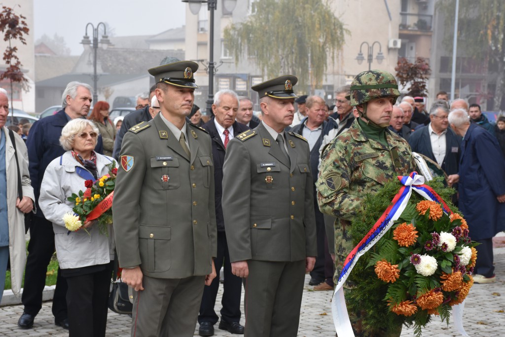 Dan Opštine Apatin, 24.oktobar 2016, polaganje venaca (4)