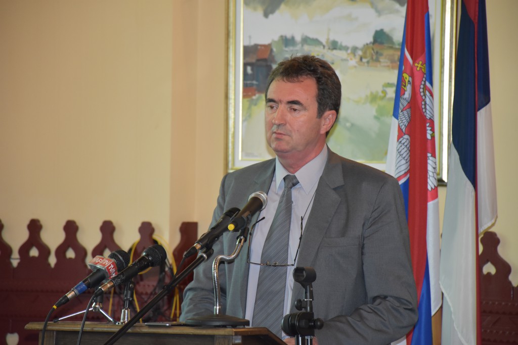 Sednica SO Apatin, sedma sednica , oktobarske nagrade.