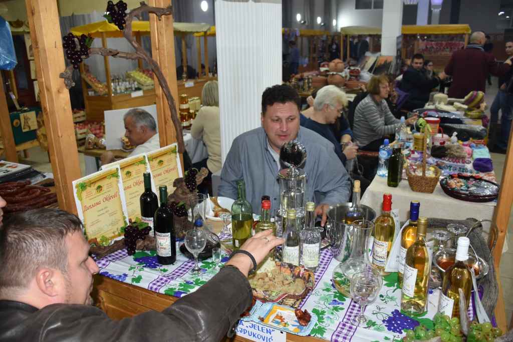Sajam rakija i domaće radinosti, Apatin, novembar 2016