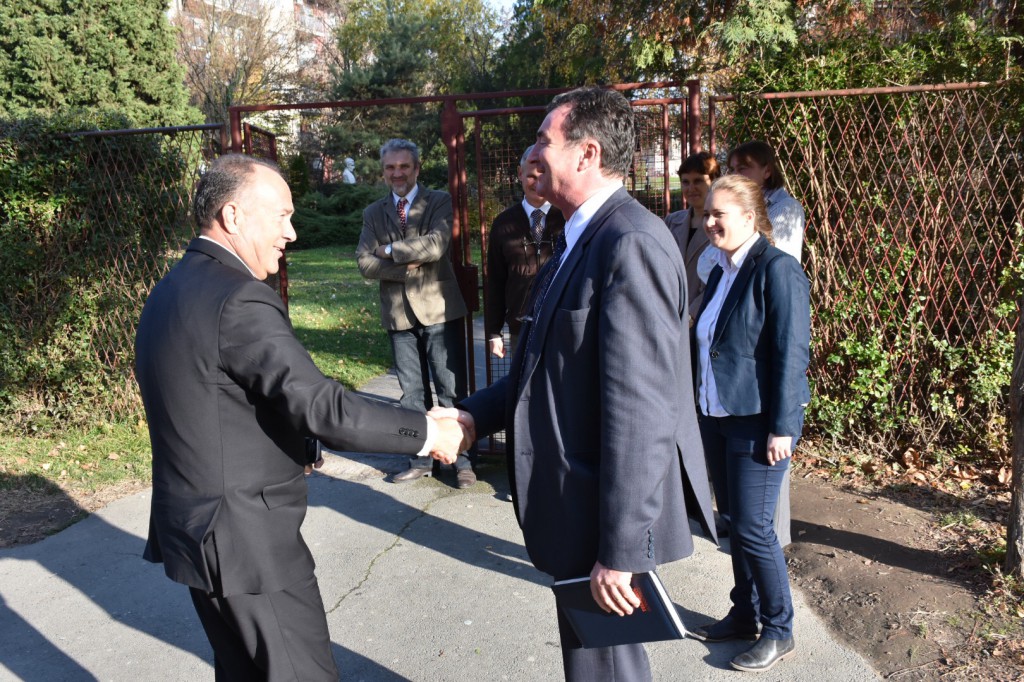 Ministar prosvete, nauke i tehnološkog razvoja Mladen Šarčević posetio Sombor i Apatin