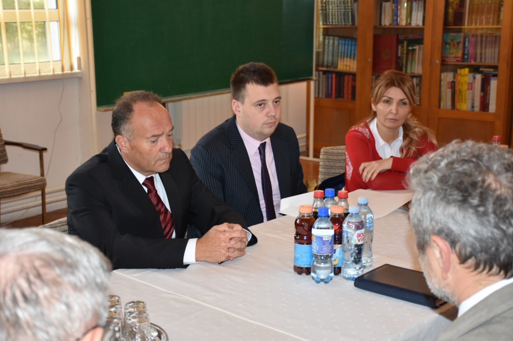 Ministar prosvete, nauke i tehnološkog razvoja Mladen Šarčević posetio Sombor i Apatin