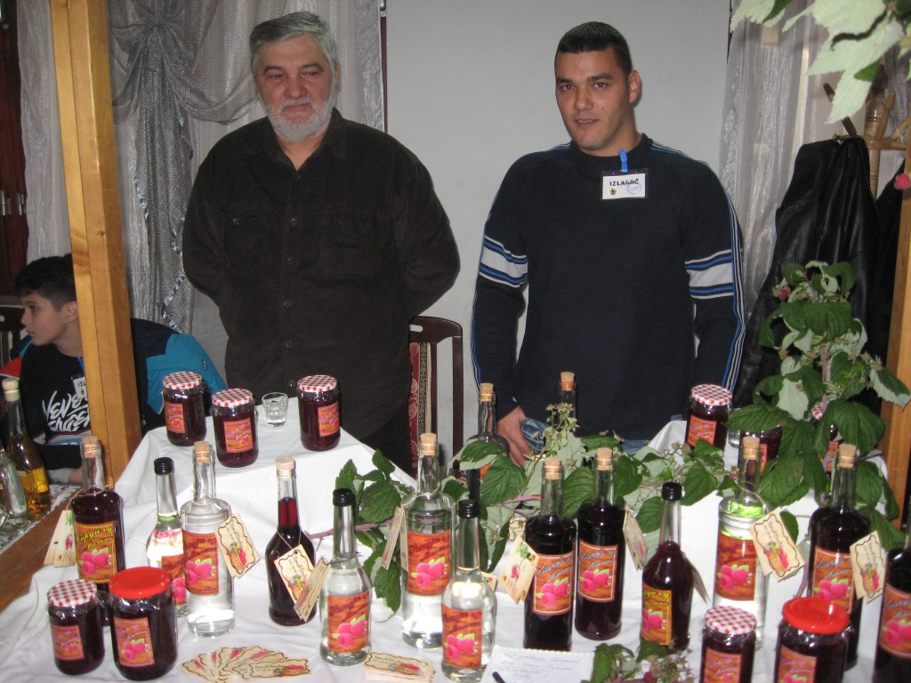 Izlagači proizvoda od maline