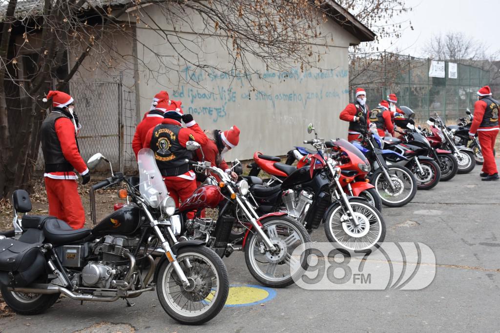 Deda Mrazovi na motoru, decembar, 2016 godine (11)