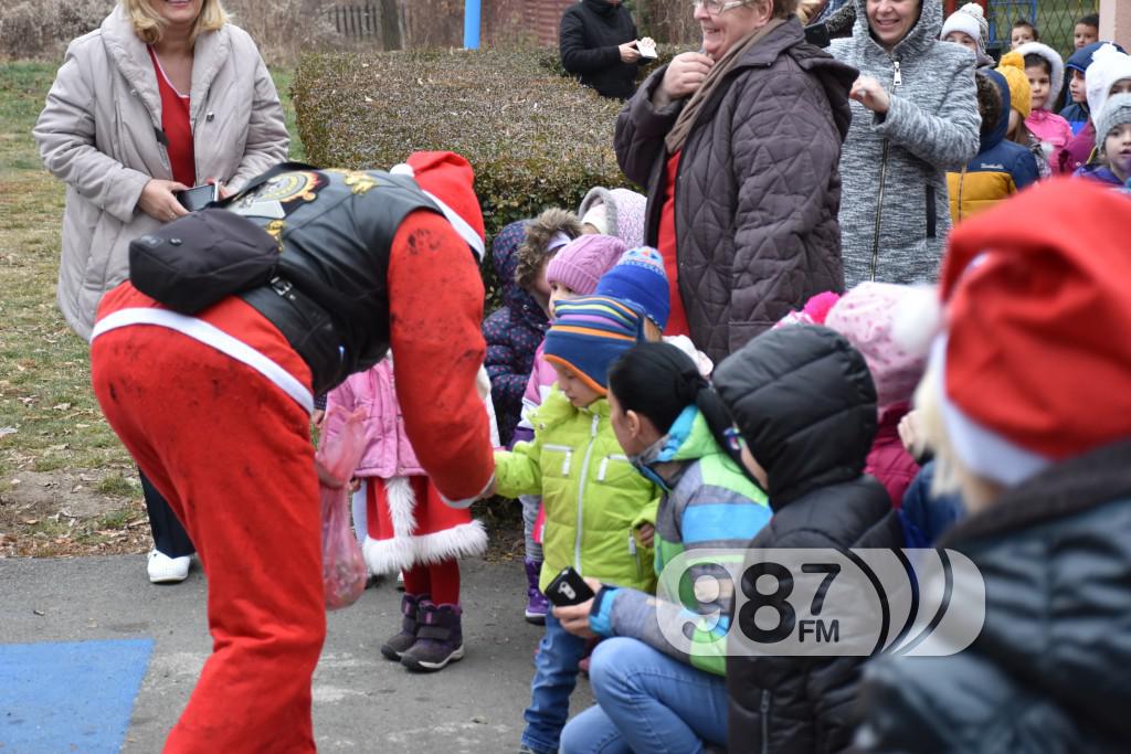 Deda Mrazovi na motoru, decembar, 2016 godine (12)