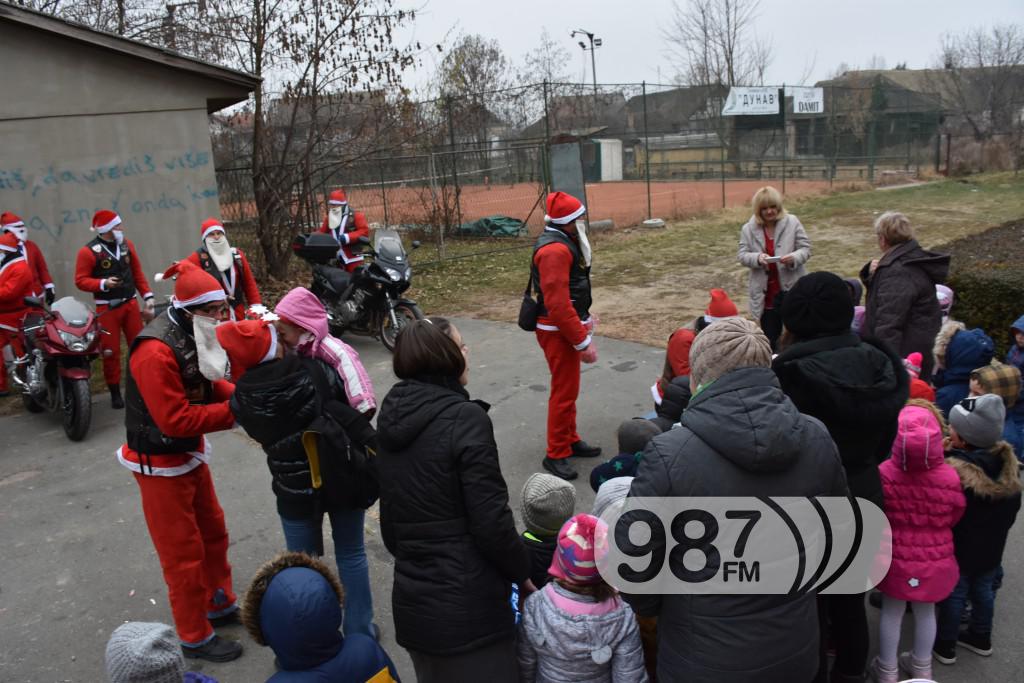 Deda Mrazovi na motoru, decembar, 2016 godine (14)