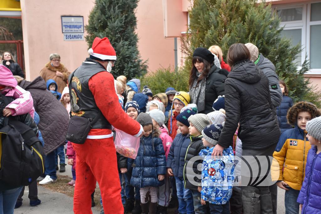 Deda Mrazovi na motoru, decembar, 2016 godine (16)