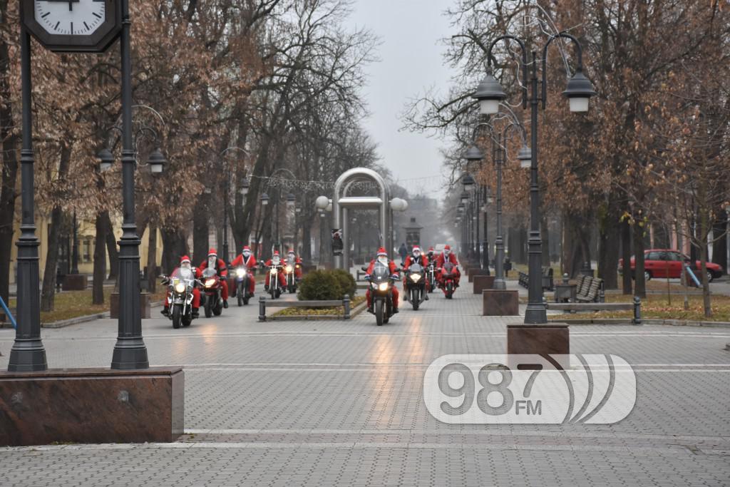 Deda Mrazovi na motoru, decembar, 2016 godine (3)