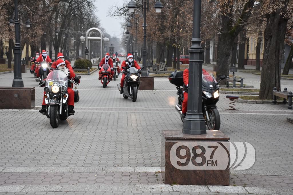 Deda Mrazovi na motoru, decembar, 2016 godine (6)