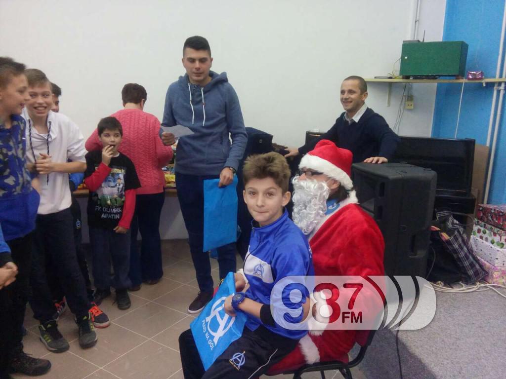 FK Olimpik Apatin, dodela paketica decembra 2016. (4)