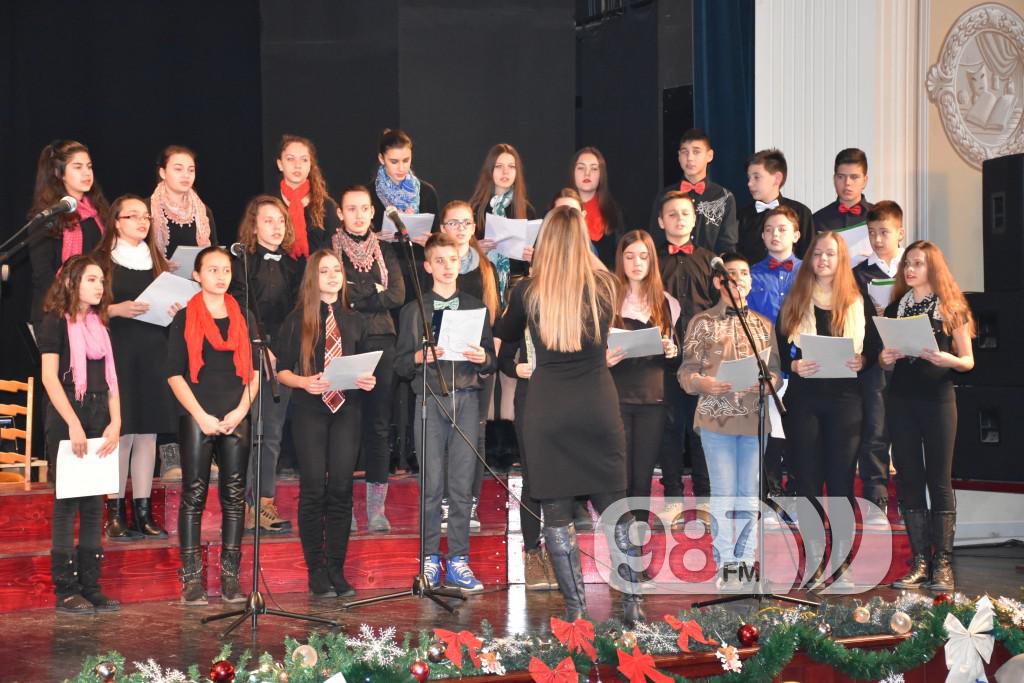 Gradski hor Jedinstvo, koncert, decembar 2016 (4)