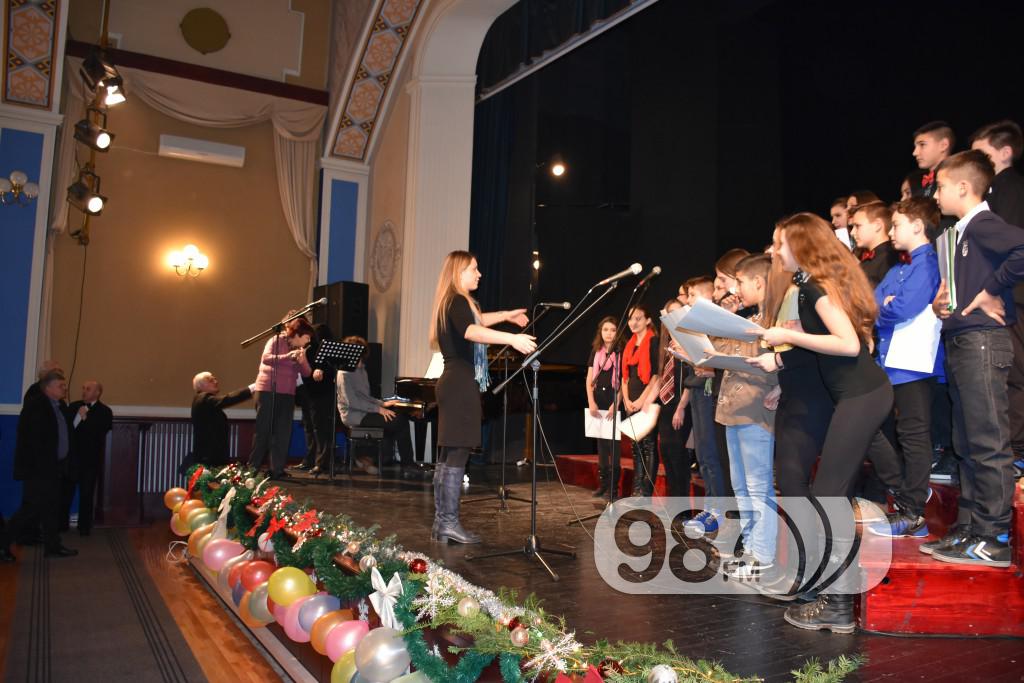 Gradski hor Jedinstvo, koncert, decembar 2016 (6)