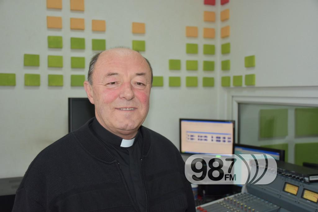 Jakob Fajfer , župnik Katoličke crkve Apatin , decembar 2016