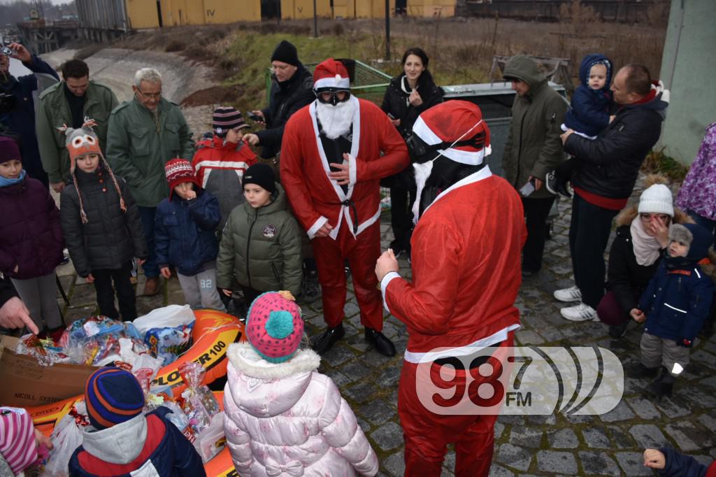 Deda Mraz ronio do Apatina, Bujić Stojanović