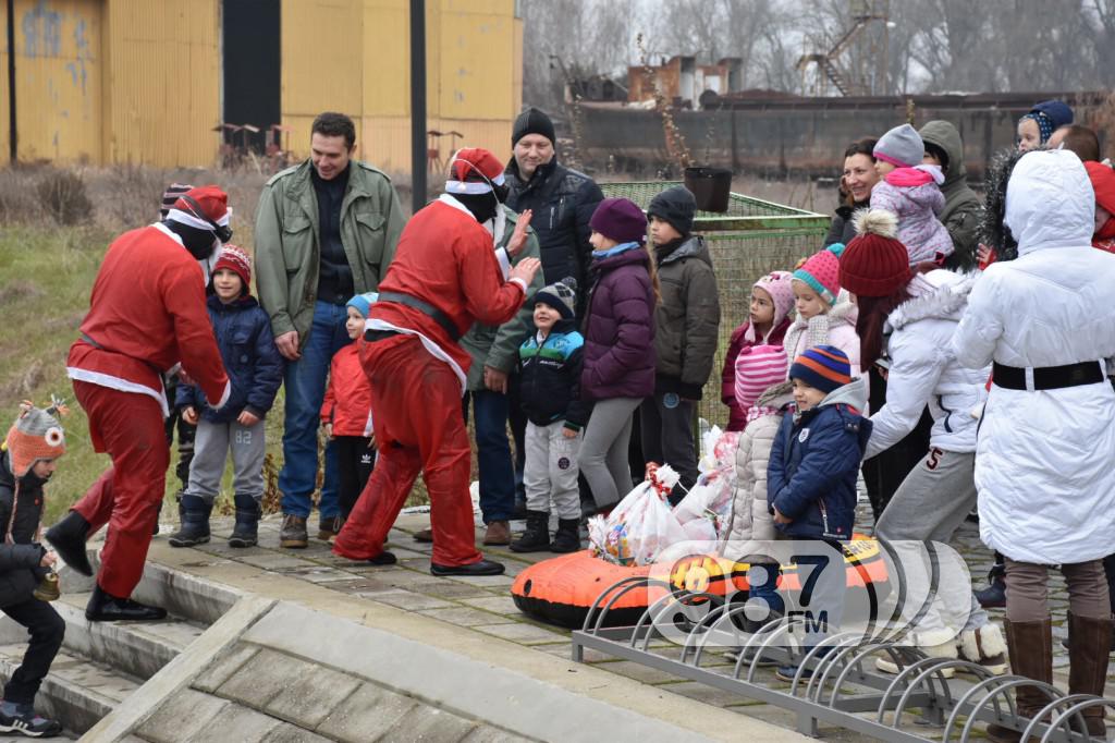 Deda Mraz ronio do Apatina, Bujić Stojanović