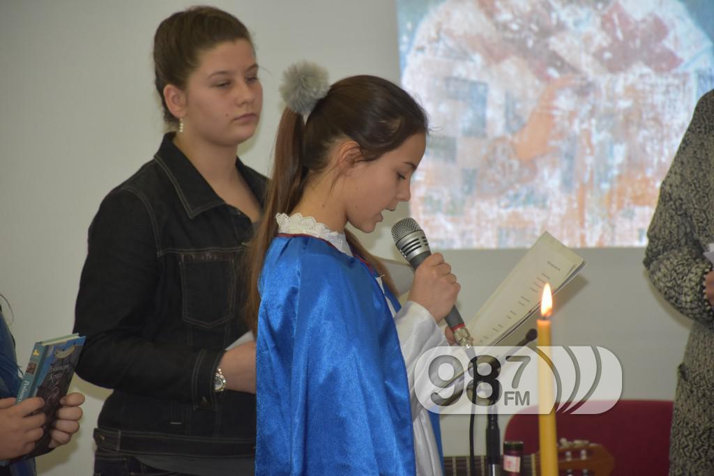Sveti Sava, osnovna skola, lomljenje kolaca, slava (2)
