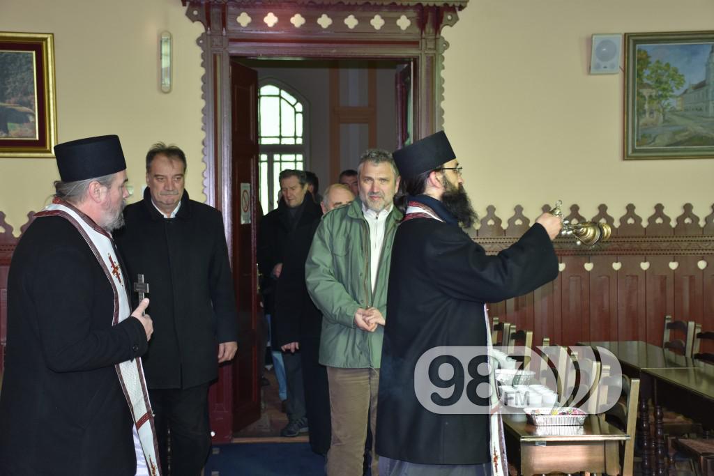Unosenje badnjaka u opstinu, Apatin, januar 2017 (13)
