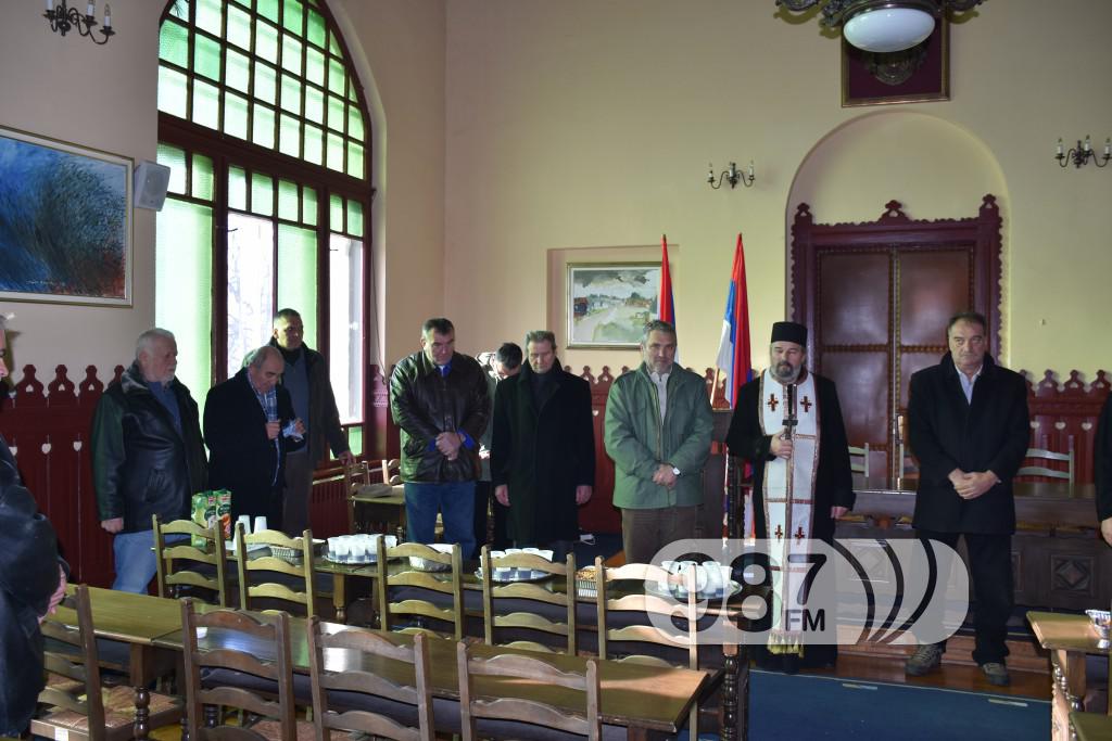 Unosenje badnjaka u opstinu, Apatin, januar 2017 (18)