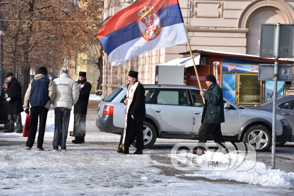 Unosenje badnjaka u opstinu, Apatin, januar 2017 (2)