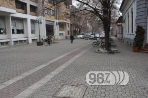 Apatin centar, biciklisti, februar 2017