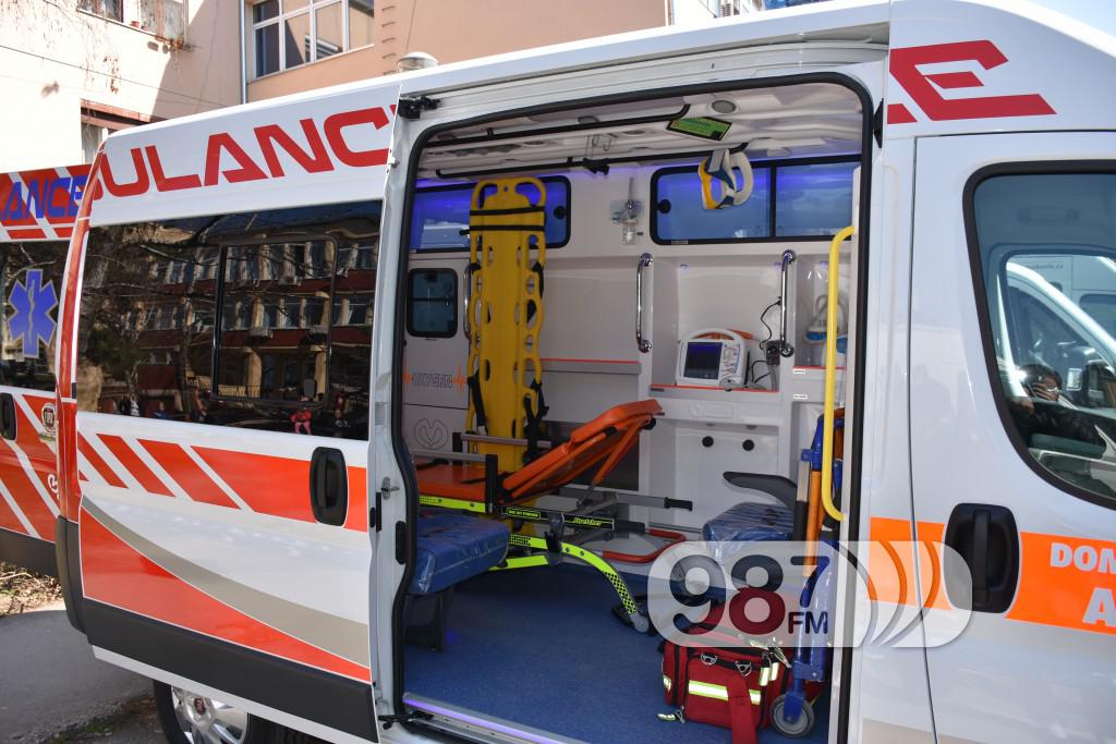 Novo sanitetsko vozilo, Milan Skrbic, Branka Baic, dom zdravlja (10)