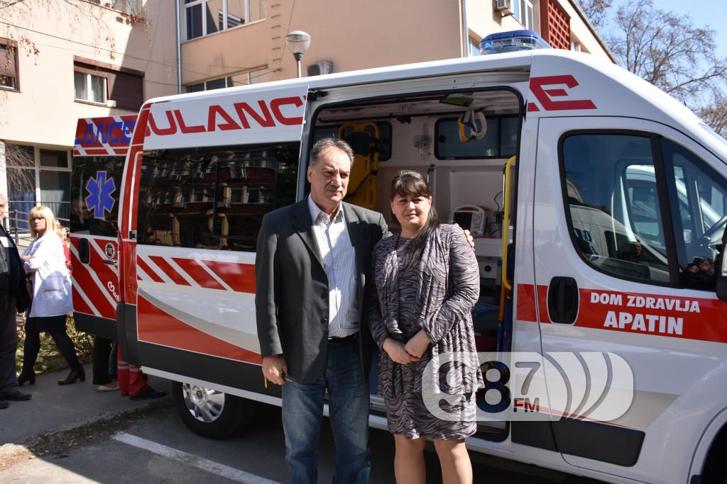 Novo sanitetsko vozilo, Milan Skrbic, Branka Baic, dom zdravlja (14)