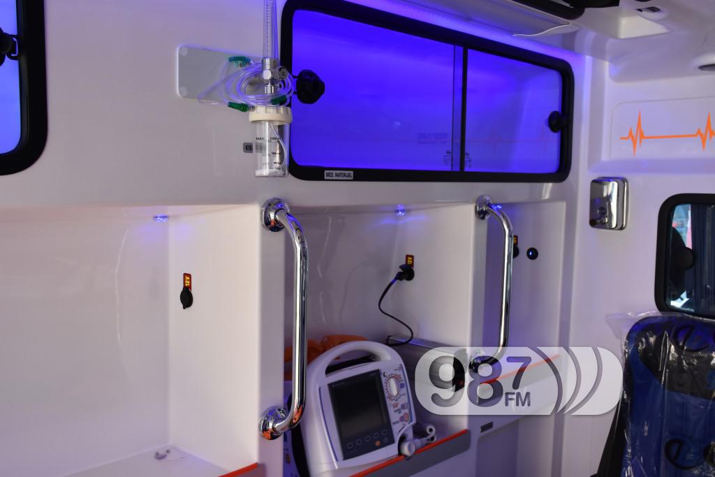 Novo sanitetsko vozilo, Milan Skrbic, Branka Baic, dom zdravlja (3)