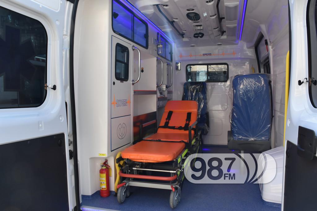Novo sanitetsko vozilo, Milan Skrbic, Branka Baic, dom zdravlja (4)