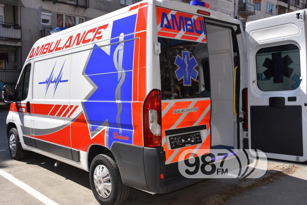 Novo sanitetsko vozilo, Milan Skrbic, Branka Baic, dom zdravlja (5)