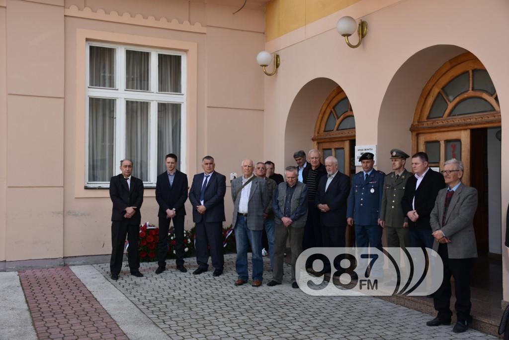 Polaganje venaca na spomen ploce, nato agresija, bombardovanje (15)