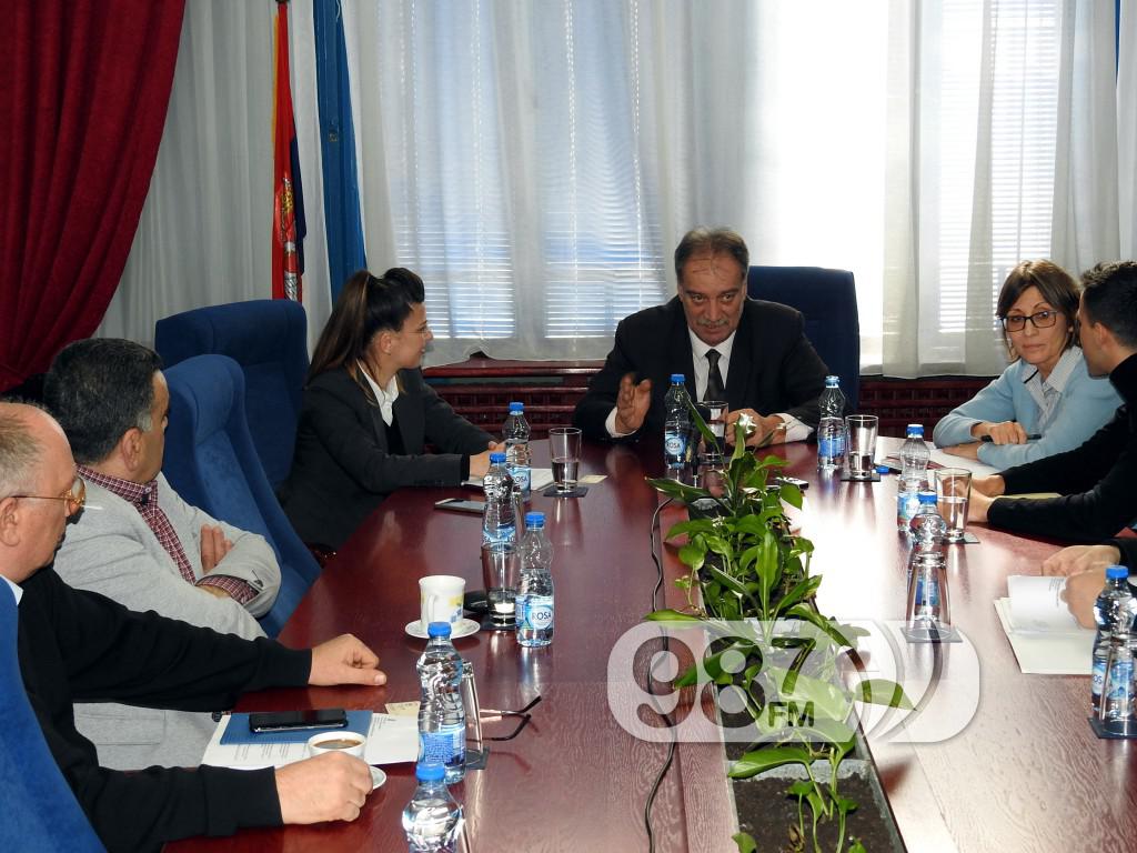 poseta predstavnika Evropske investicione banke , Milan Škrbić, predsednik opštine Apatin (1)