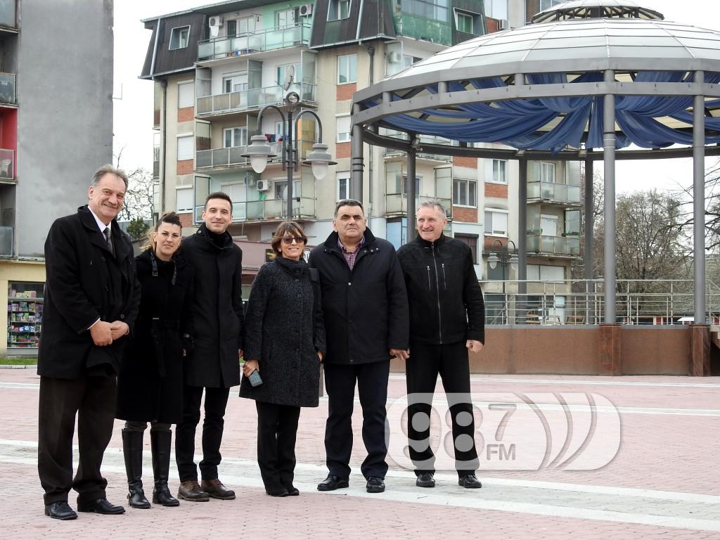 poseta predstavnika Evropske investicione banke , Milan Škrbić, predsednik opštine Apatin (3)