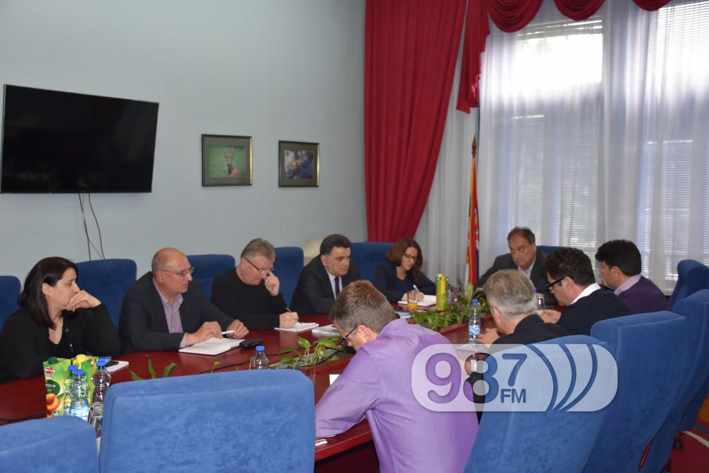 Sastanak, plava sala, lucko podrucje, luka apatin, slobodna zonta, predstavnici (5)