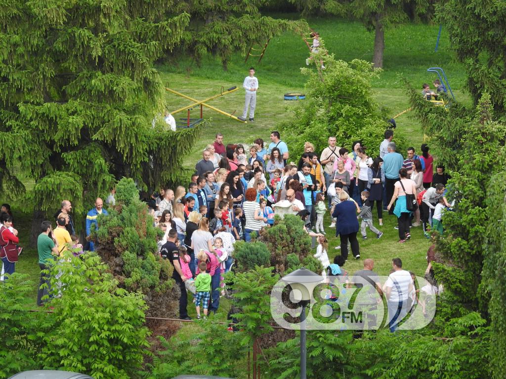 Dan roditelja, vrtic, pcelica (1)