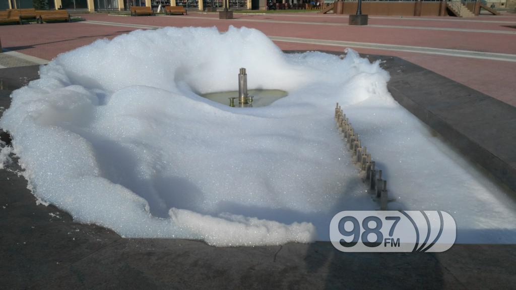 fontana, trg nikole tesle, pena