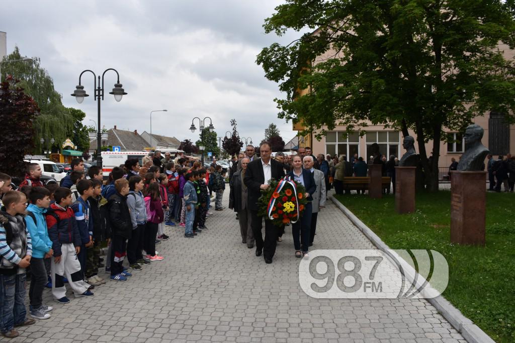 polaganje venaca, dan pobede nad fasizmom, dan evrope (13)