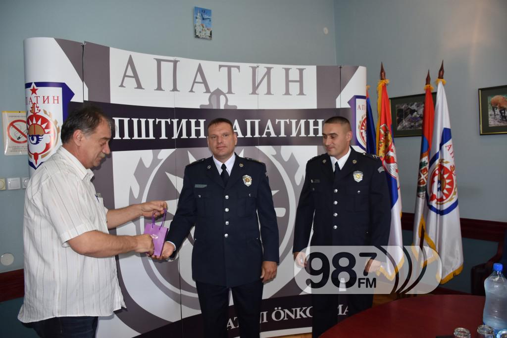 Nagradjeni policajci, mup apatin, predsednik opstine apati, Bosnjak, Yigic (11)