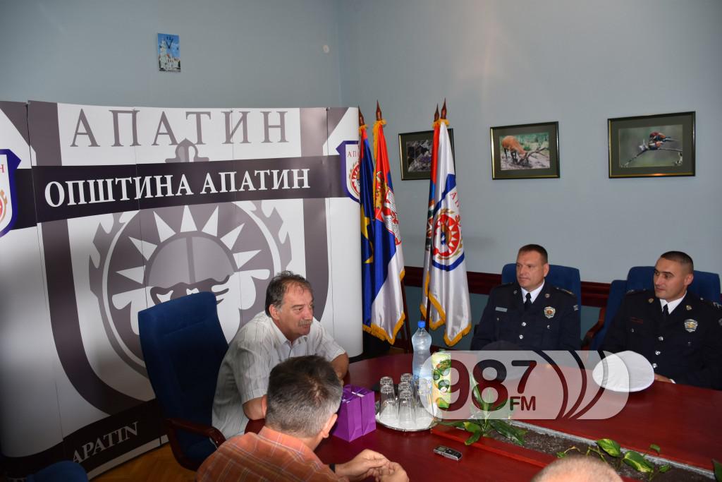 Nagradjeni policajci, mup apatin, predsednik opstine apati, Bosnjak, Yigic (8)