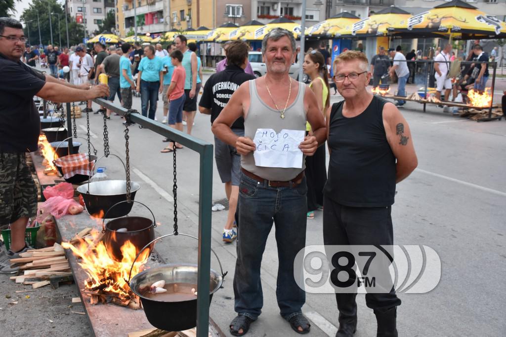 54 Apatinske ribarske večeri, fijaker kud, nemanja guzijan kotlic, dejan matić grupa gold (18)