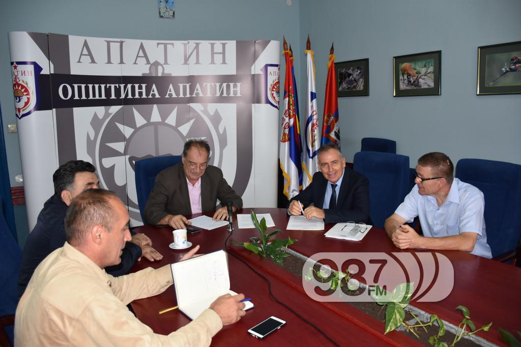 Potpisivanje sporazuma, regionalna privredna komora Sombor, Zoran Bulatovic (1)
