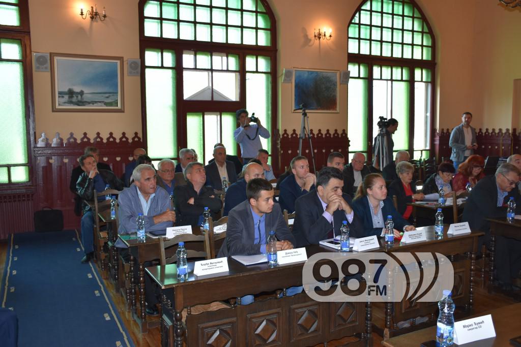 16 sednica so apatin, skupstina, se (1)